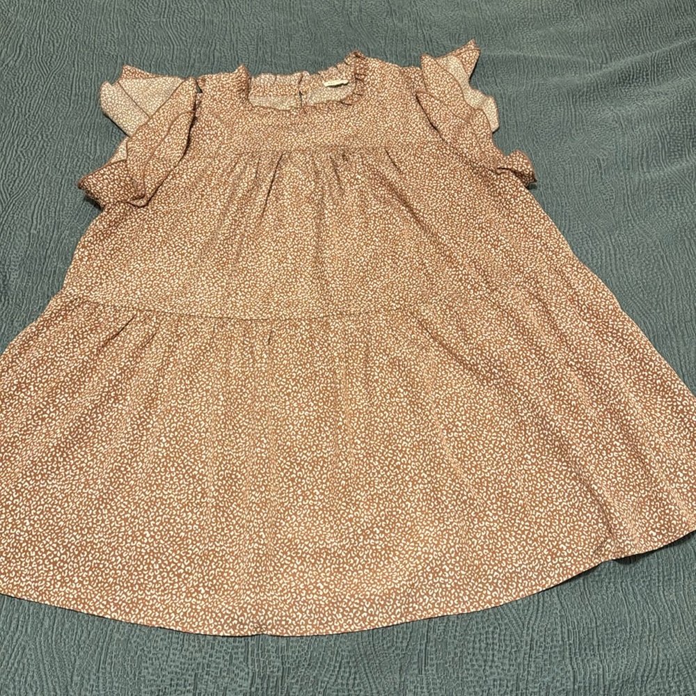 Plus size sleeveless airy top. Perfect for spring/summer